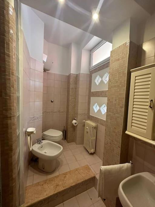 Centocelle, Metro C Luminoso Quadrilocale Appartement Rome
